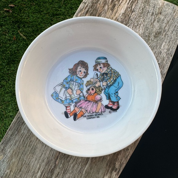 Vintage‎ 1969 Oneida Deluxe Raggedy Ann and Andy Plastic Bowl Bobbs-Merrill - Picture 1 of 3